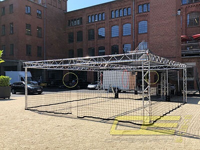Drones Cage XXL rent Europe-wide for trade fairs, events, conferences, company parties ...