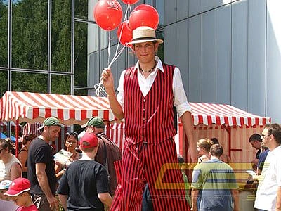 Stelzenläufer buchen