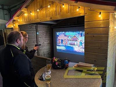 Laserschiessen, Lichtpunktschiessen, Heimschiesskino mieten für Events und Messen
