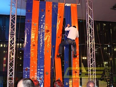 Synchron Face to Face Kletterwand mieten