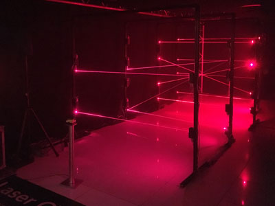 Laser Parcours Labyrinth mieten - werde zum Dieb oder zum Actionhelden und bezwinge die Laserschranken